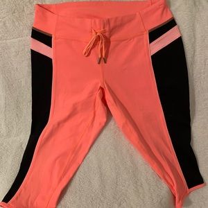 Lululemon cropped leggings, washed but never worn